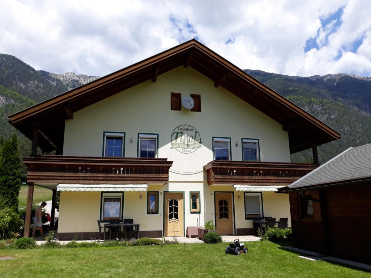 Hotel Landhaus Tirol Presseggersee Esterno foto